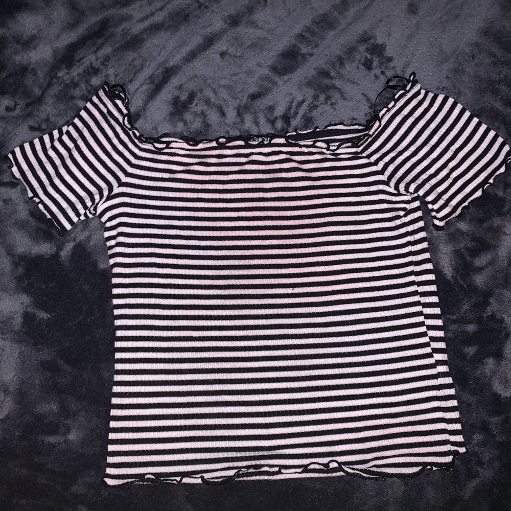 Fashion nova stripped top!